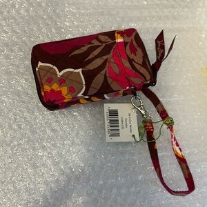 Vera Bradley Carnaby pattern. All in one wristlet.  NWT.  Smoke freee red/brown